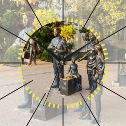 Часы настенные «Памятник Семен Семеновичу в Сочи»